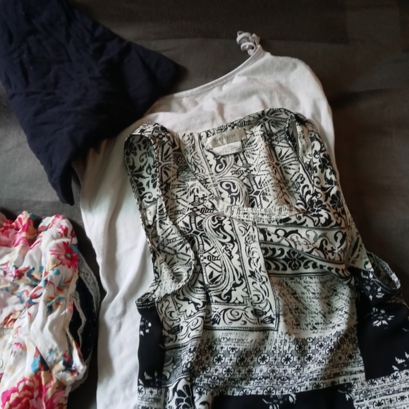 Small top bundle - Picture 2 of 6